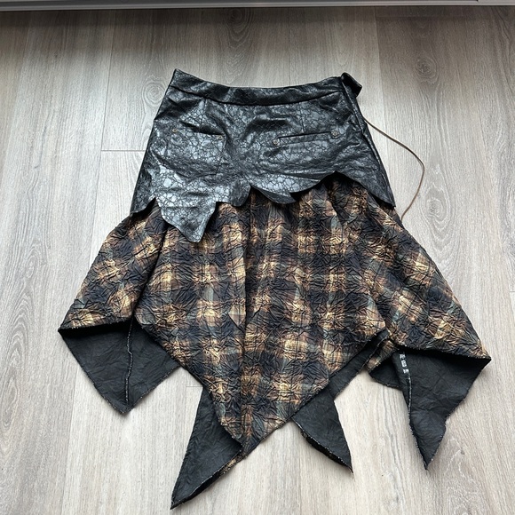 Nev studio skirt - Picture 3 of 4